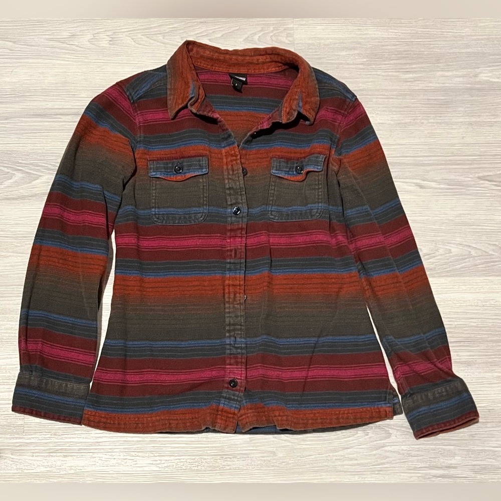 Patagonia heavyweight button down- size 2